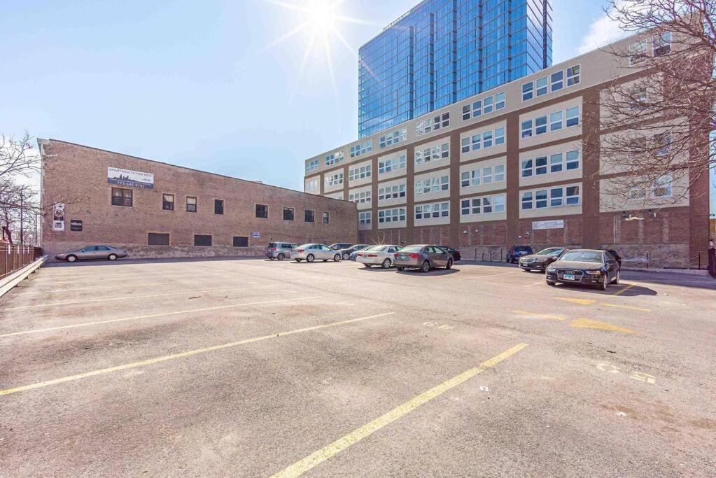 Mccormick Place Beautiful 2Br Apartment With Optional Parking Sleeps Up To 8 Near Soldier Field, Grant Park And Lakefront Trail Chicago Eksteriør bilde