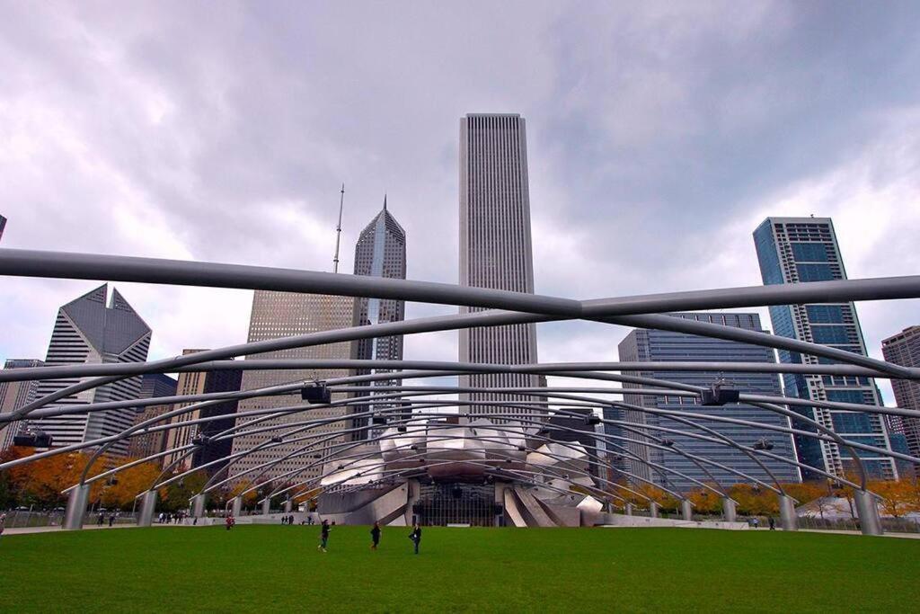 Mccormick Place Beautiful 2Br Apartment With Optional Parking Sleeps Up To 8 Near Soldier Field, Grant Park And Lakefront Trail Chicago Eksteriør bilde